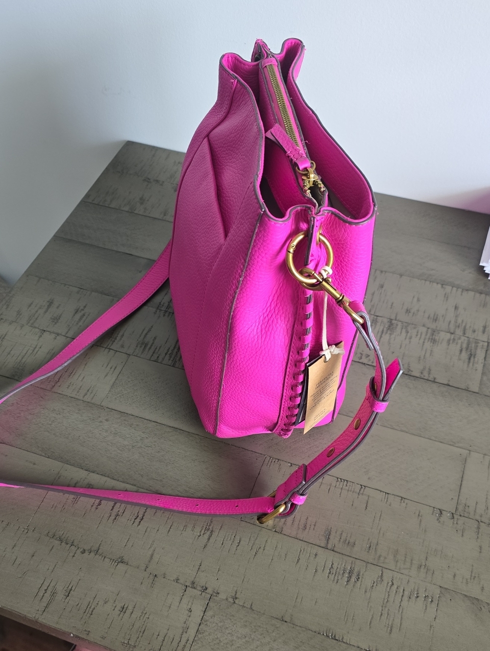 AMERICAN LEATHER CO Bright Pink Leather Crossbody Bag - Picture 11 of 11